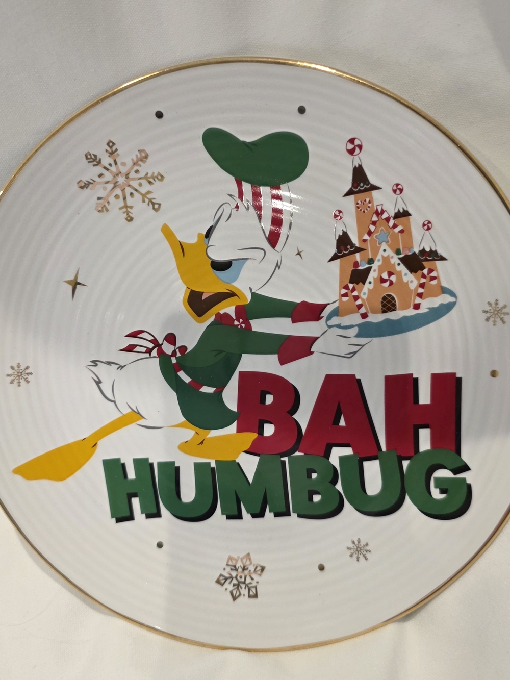 Disney Parks Holiday Cheer Donald Duck Bah Humbug Christmas Dessert Plate New